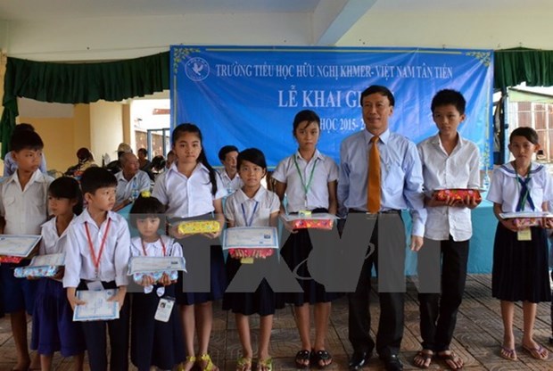 President urges educational sector to further reform hinh anh 1