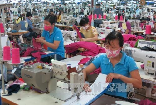 Vietnam records 2.8 billion USD trade surplus hinh anh 1