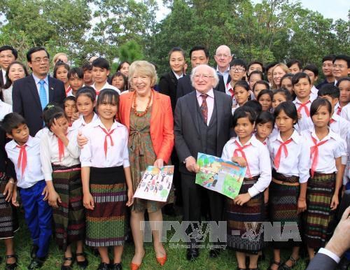 Irish President visits Quang Tri province hinh anh 1