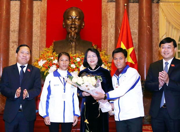 Vice President praises efforts of teachers in island areas hinh anh 1
