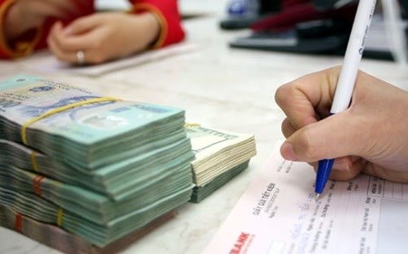 Rise in deposit interest rates a cause for concern hinh anh 1