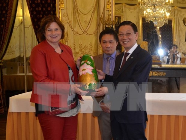 Hanoi, Swiss cities solidify connections hinh anh 1