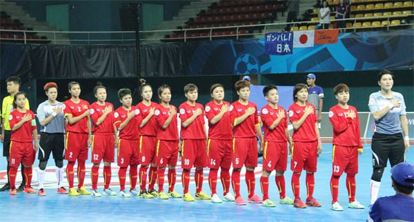 Vietnam lose to Japan at AFC hinh anh 1