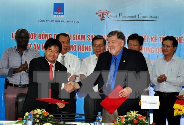 Consultancy deal on Dung Quat oil refinery expansion signed hinh anh 1