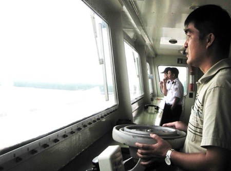 Hotline established to support Asian seafarers in distress hinh anh 1