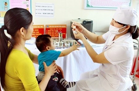 Preventive medicine faces staff shortages hinh anh 1