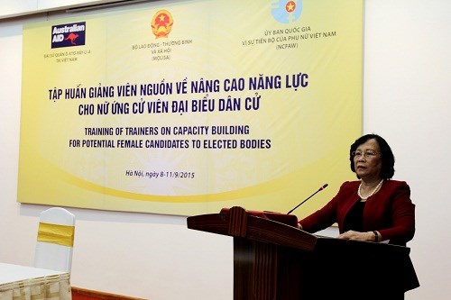 Training course contributes to women’s advancement hinh anh 1