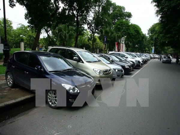 Auto prices to nearly halve by 2019 hinh anh 1