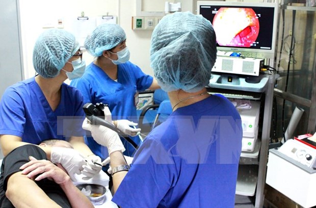 Hanoi promotes high-tech application in health care hinh anh 1