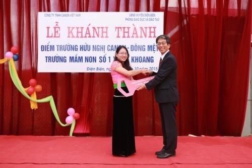 Canon continues to facilitate children’s learning in Dien Bien hinh anh 1