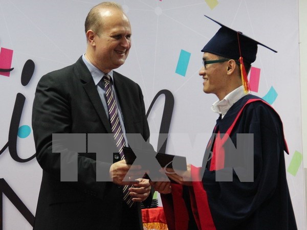Int’l degrees granted to Vietnam-Germany University graduates hinh anh 1