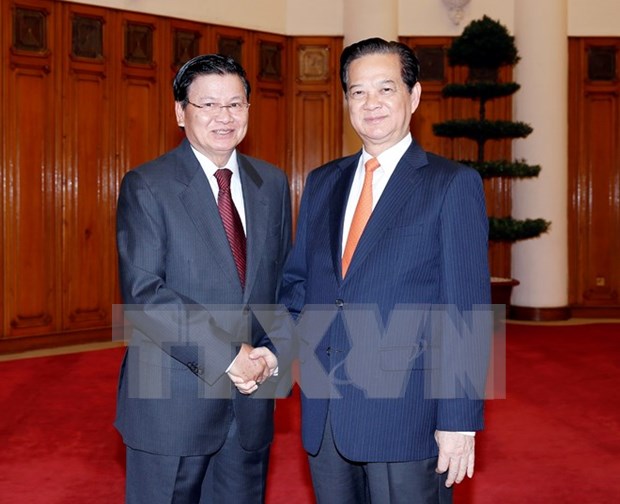 Vietnam, Lao give further priority to economic links hinh anh 1