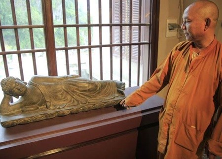 Buddhist antiques displayed in Da Nang hinh anh 1