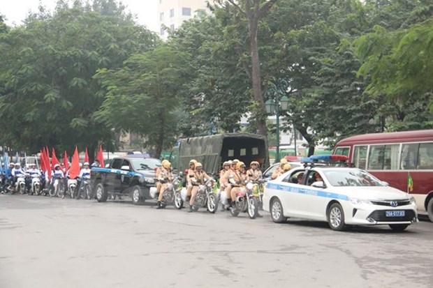 Traffic safety year 2016 launched nationwide hinh anh 1