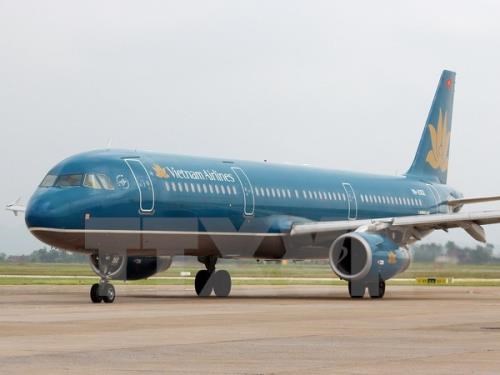Vietnam Airlines reschedules flights due to Typhoon Nida hinh anh 1