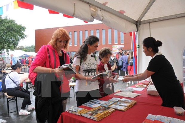 Vietnam attends festival of workers’ party in Belgium hinh anh 1