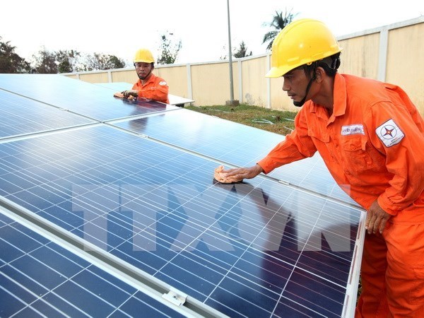 Vietnam needs solar energy policies hinh anh 1