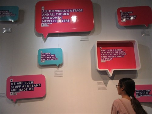 Best quotes from Shakespeare’s works on display in Hanoi hinh anh 1