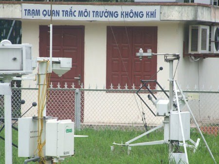 Hanoi to install 20 new air-monitoring stations hinh anh 1