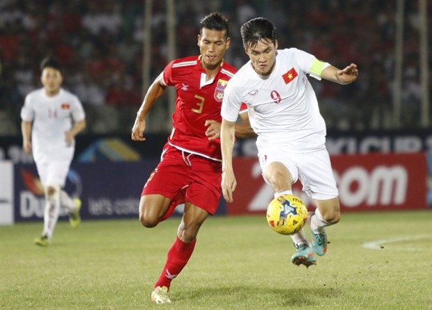 AFF Cup 2016: Vietnam win first victory over hosts Myanmar hinh anh 1