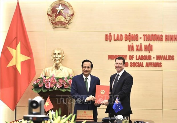Australia to receive agricultural workers from Vietnam hinh anh 1