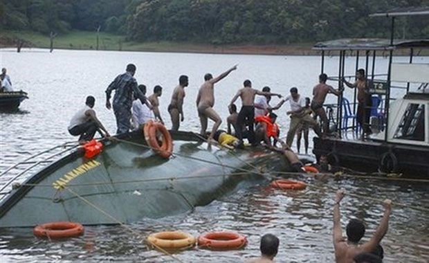 At least 14 dead after boat sinks off Malaysia hinh anh 1