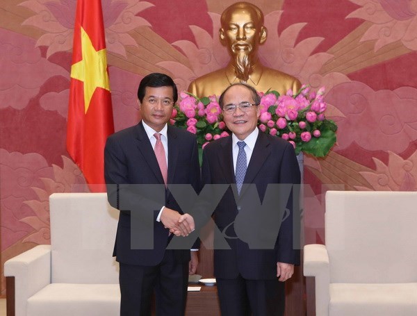 NA Chairman thanks Lao ambassador for boosting ties hinh anh 1