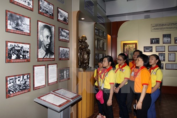 Exhibition showcases objects from Ho Chi Minh's life hinh anh 1