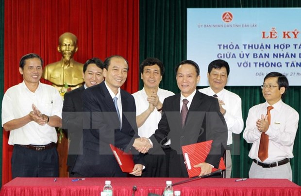 VNA, Dak Lak province sign communications agreement hinh anh 1