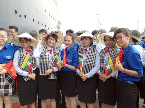 Vietnam takes part in cultural exchange hinh anh 1