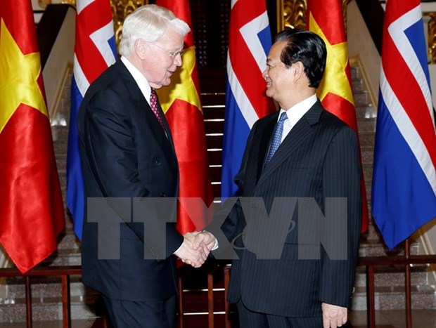 Prime Minister vows to deepen ties with Iceland hinh anh 1