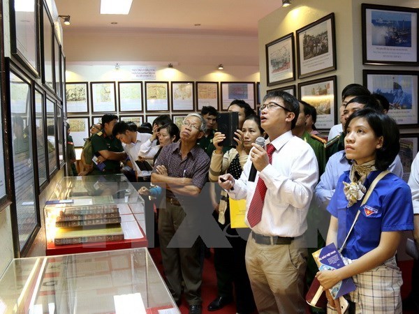 Exhibition on Hoang Sa, Truong Sa held in prison hinh anh 1