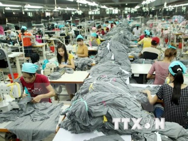 Russian newspaper: Vietnam makes record on FTA signing hinh anh 1