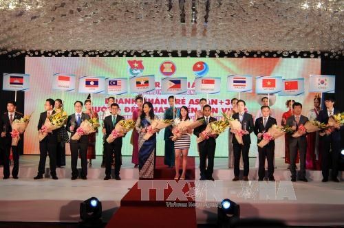 ASEAN+3 young entrepreneurs honoured hinh anh 1