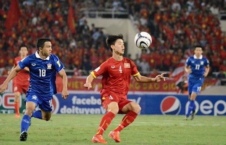 Vietnamese player ranks as SEAsian top 10 midfielder hinh anh 1