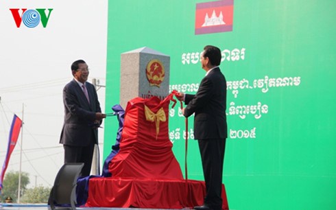Another border marker between Vietnam and Cambodia inaugurated hinh anh 1