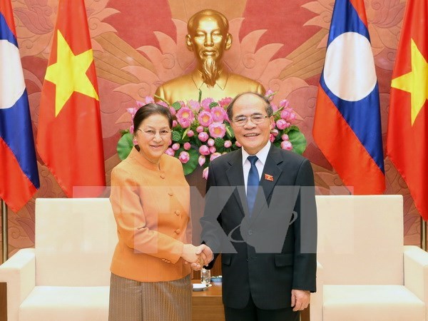 Top legislator welcomes Lao delegation hinh anh 1