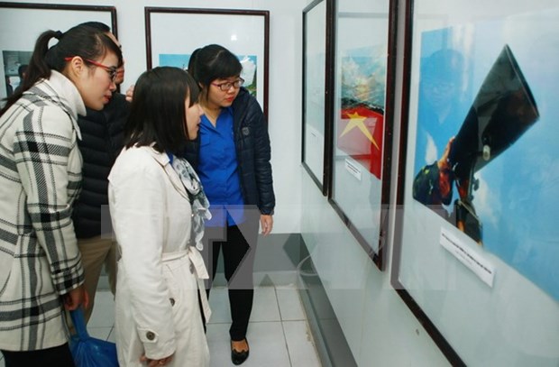 National fine-art photo exhibition calls for entries hinh anh 1