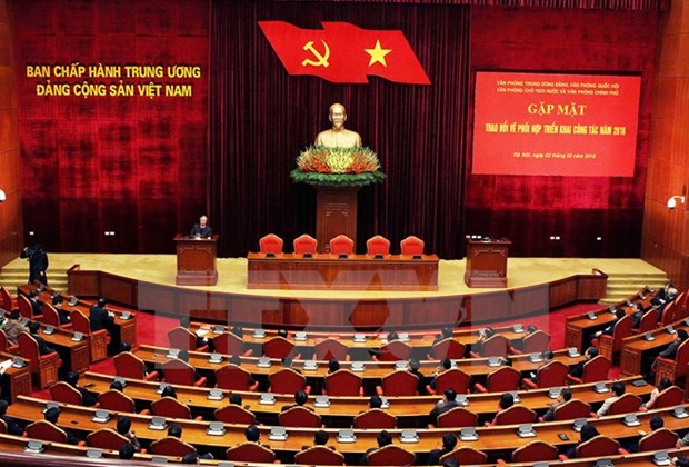 Party, State offices meet to launch 2016 tasks hinh anh 1