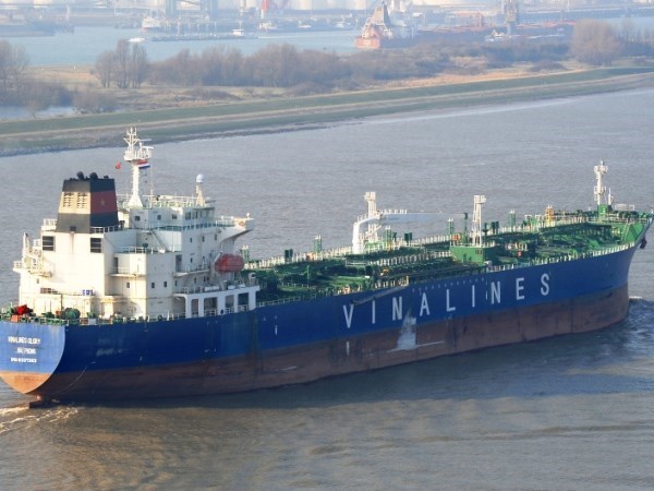 Vinalines to sell 13 vessels in 2016 hinh anh 1