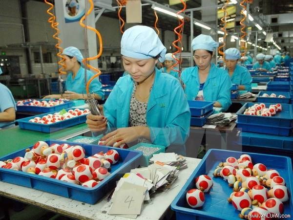 Vietnam embraces opportunities from economic integration: experts hinh anh 1