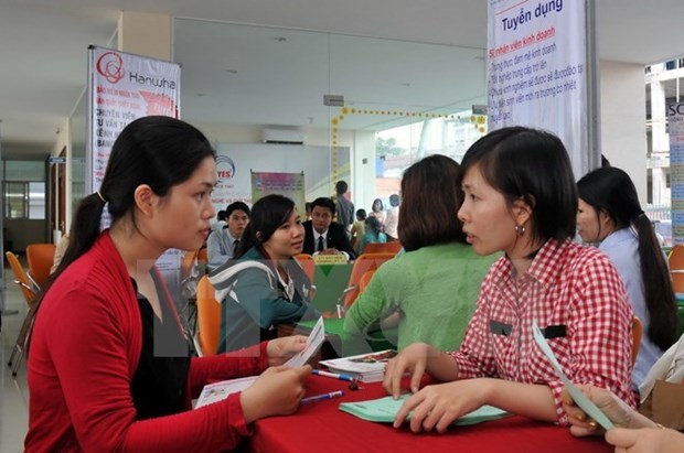 HCM City enterprises need 26,000 recruits in March hinh anh 1