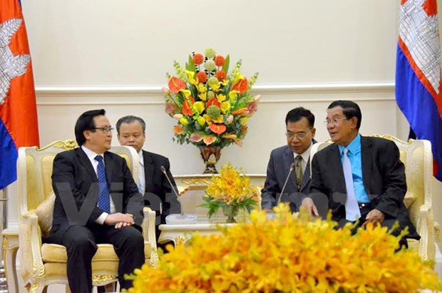 Party chief’s special envoy welcomed in Cambodia hinh anh 1