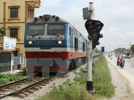 Feasibility study of Laos-VN railway line begins hinh anh 1