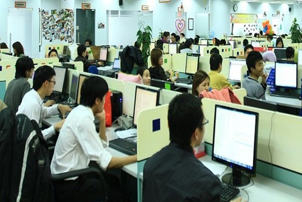Japan to recruit 30,000 IT engineers hinh anh 1