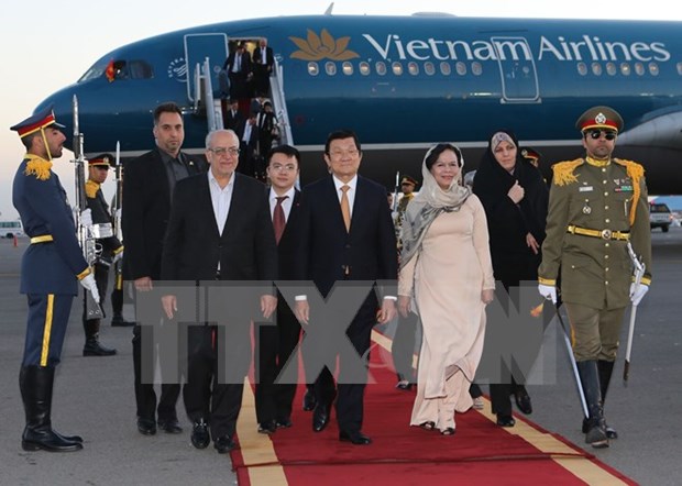 President Truong Tan Sang starts State visit to Iran hinh anh 1