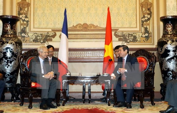 HCM City seeks stronger ties with French localities hinh anh 1