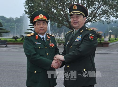 Vietnam, China defence ministers hold talks hinh anh 1