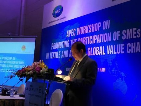 Garment-textile firms urged to gear up for global value chain hinh anh 1
