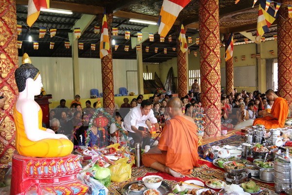 VFF leader congratulates Khmer people on Chol Chnam Thmay festival hinh anh 1